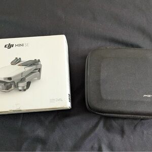 DJI Mini SE Drone with Case